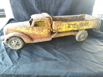 Vintage Buddy L- Farm Supplies Truck 1940’s Large Pressed Steel ￼￼ - Image 1 of 4