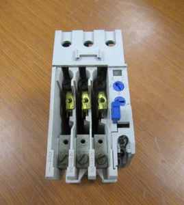 💥CUTLER-HAMMER C306DN3 THERMAL OVERLOAD RELAY W/ C306B1 TERMINAL BASE MOUNT - Picture 1 of 9