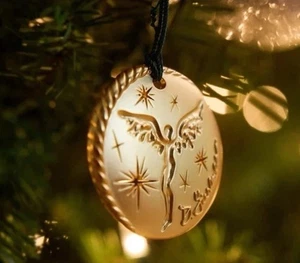 David Yurman Edición Limitada Oro Ángel Adorno 2025 + Bolsa y Caja - Imagen 1 de 4