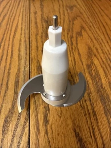 Black & Decker  FP2500 Food Processor Chopping Blade  EUC - Picture 1 of 5