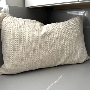 Funda de almohada Pottery Barn e inserto blanco roto granja 16x26” cierre de cremallera algodón - Imagen 1 de 7