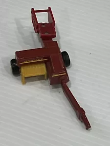 Ertl Diecast Farm Toy New Holland Hayliner Square Hay Baler 1:64 - Picture 1 of 4