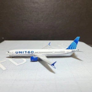 1/400 UNITED AIRLINES BOEING 737-MAX 10 2018'S COLORS N27753 NG MODEL - Picture 1 of 9