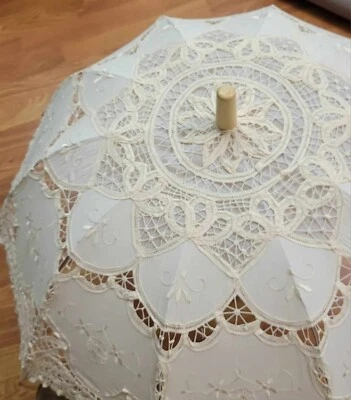 Nuevo Sombrilla Paraguas Hecho a Mano Blanco Battenburg Encaje Madera Boda Foto Utilería Bonito Foto 1 de 4