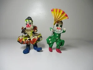 LOT OF TWO PAPER MACHE SCARY CLOWNS - Picture 1 of 8