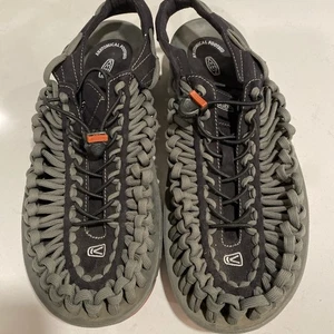 SANDALIAS KEEN PARACORD PARA HOMBRE 13 Gris Negro Usadas Excelente Estado.  - Imagen 1 de 9