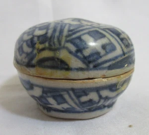 Antique Korean Blue & White Porcelain Cosmetic Box Floral Lid Late Joseon Era - Picture 1 of 10