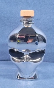 Edición limitada, botella de vodka alienígena cromada espacio exterior, con tapón (vacía) - Imagen 1 de 14