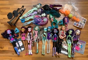 Monster High Doll Lot of (16) Some First Wave Plus Extras - Varied Conditions - Picture 1 of 10