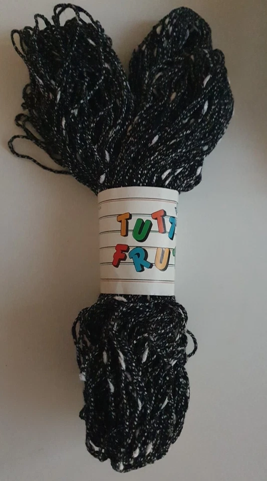 Strickgarn Tutti Frutti * Griechenland * 100 G / 150 M NS 4/5  Schwarz Meliert  - Bild 1 von 4