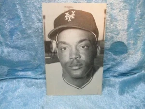 Monte Irvin Baseball Postcard - Picture 1 of 2