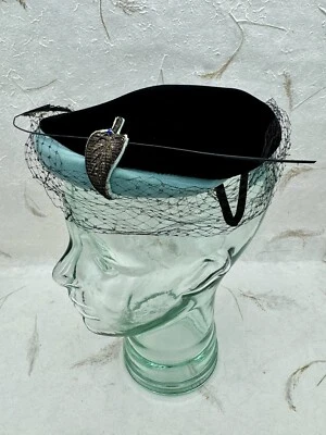 Genuine VTG Doris Designed Women's Black Teal Velvet Facinator Hat Feather Beads - Image 1 of 4