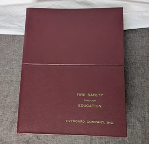 Fire Safety Through Education Evergard Company, INC. Presentation Book RARE - Foto 1 di 17