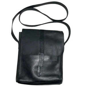 Raven & Lily Black Leather Crossbody Bag - Picture 1 of 9