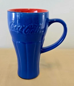 Taza de viaje refresco café cerámica azul Coca Cola de colección con tapa antideslizante - Imagen 1 de 8