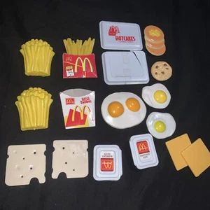 De colección MCDONALD'S Pretend Play Comida/18 piezas/Hotcakes/Huevos/Papas fritas/Salsa/ - Imagen 1 de 11
