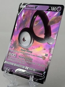 Pokemon TCG - Unown V Ultra Raro Holo - 065/195 - Silver Tempest / Casi Nuevo - Imagen 1 de 3