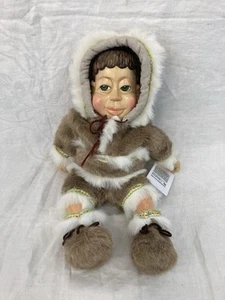 Vintage Naber Kids Kenai #234 Inuit Wooden Handcrafted Doll W/ Collectible Tags - Picture 1 of 7