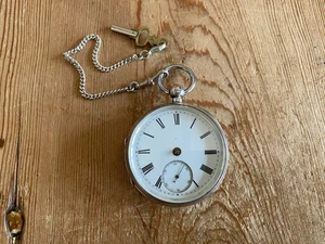 Montre De Poche Ancienne - 51 Mm - Argent - Remontage Manuel - NE FONCTIONNE PAS - Foto 1 di 16