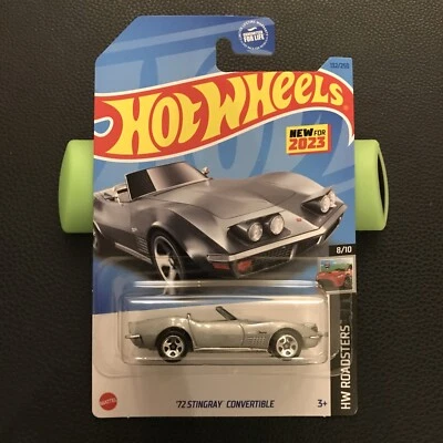 HOT WHEELS 72 STINGRAY CONVERTIBLE #132/250 HW ROADSTERS #8/10 SILVER - Image 1 of 3