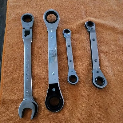 Craftsman Hand Wrenches Combination Ends Ratcheting Double Offset SAE/METRIC USA - Image 1 of 4