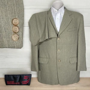 Traje Giani Benenati 2 Piezas Hombre 46R 34x27 Beige Rayas Tres Botones - Imagen 1 de 12