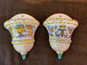Paar Vintage Grazia Deruta Blumen Wand Taschenvase handbemalt Italien - Bild 1 von 11