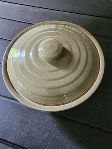 Vintage Monmouth Pottery Oven proof With Lid 9.5" Beehive Seafoam Green - Picture 1 of 8
