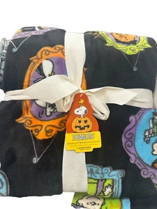 Peanuts Snoopy Berkshire Full/Queen VelvetLoft Blanket - Halloween - 90" X 90" - Picture 1 of 1