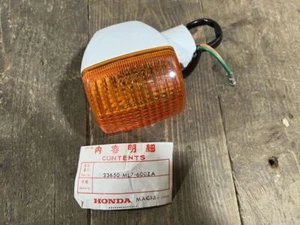 Indicador blanco Honda VFR650F, nuevo de lote antiguo, número de piezas 33650-ML7-601ZA - Imagen 1 de 2