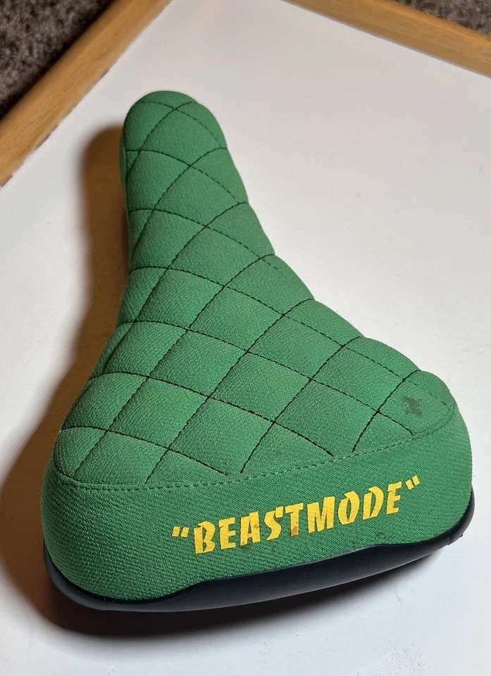 SE BIKES MONEY LYNCH VERDE BEASTMODE ASIENTO EDICIÓN LIMITADA SE BMX ASIENTO DE BICICLETA RARO Foto 1 de 4