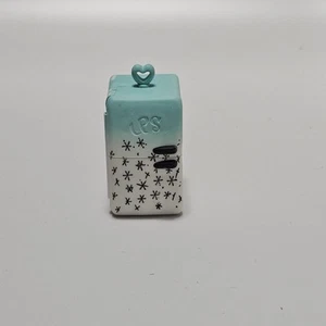 Littlest Pet Shop Teal And White Refrigerator - Picture 1 of 6