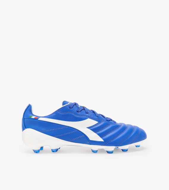 Champion De Futbol 11 Calzado Con Tapones Striker Diadora