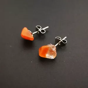 Natural Carnelian Crystal Stone Chip Stainless Steel Stud Earrings Cute Gift - Picture 1 of 1