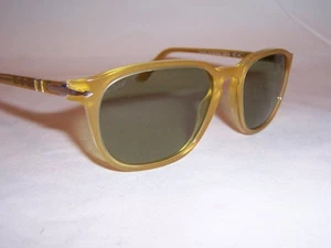 NUEVAS Gafas de sol Persol PO 3019S 204/4E MIELE/VERDE 52mm AUTÉNTICAS 3019 - Imagen 1 de 7