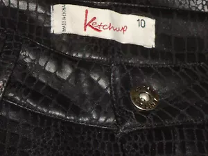KETCHUP(Faceoff) FauxLeatherBlackSnakePrintStretchJeansSize10NWoT - Picture 1 of 5