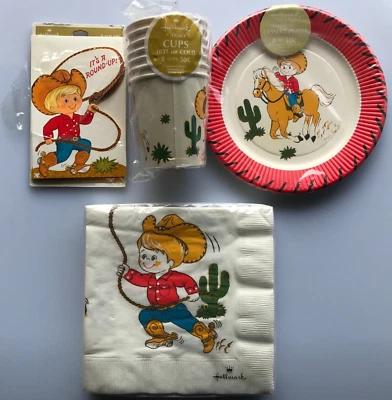 Invitaciones, servilletas, tazas de fiesta de cumpleaños con sello vaquero de la década de 1980 It's a Roundup Foto 1 de 3