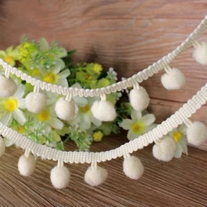 White Super Jumbo Pompom Fringe Dangling Lace Trim Ruffle Braid Giant Fluff Ball - Picture 1 of 3