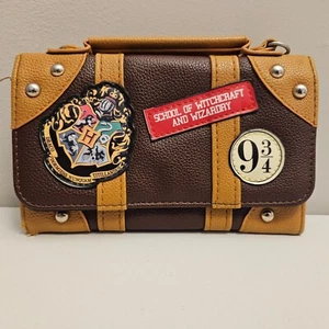Harry Potter Hogwarts Handbag Wallet Purse (No Strap) - Picture 1 of 8