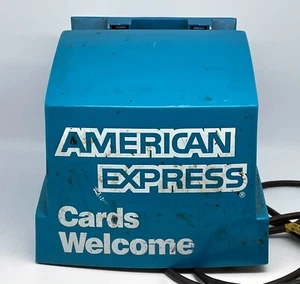 Máquina impresora de direcciones de tarjetas de crédito vintage American Express AMEX 840 - Imagen 1 de 4
