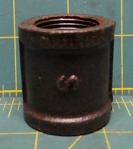 3/4" Black Malleable Iron Coupling FNPT Pipe Fitting - Picture 1 of 5