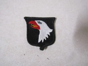 MILITARY INSIGNIA PATCH SEW ON 101ST AIRBORNE DIVISION WITH RED BEAK UNUSUAL - Picture 1 of 2