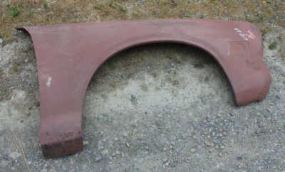 Se adapta a Nissan Datsun 610 71-73 - Guardabarros delantero derecho de fibra de vidrio (FF217) Foto 1 de 4