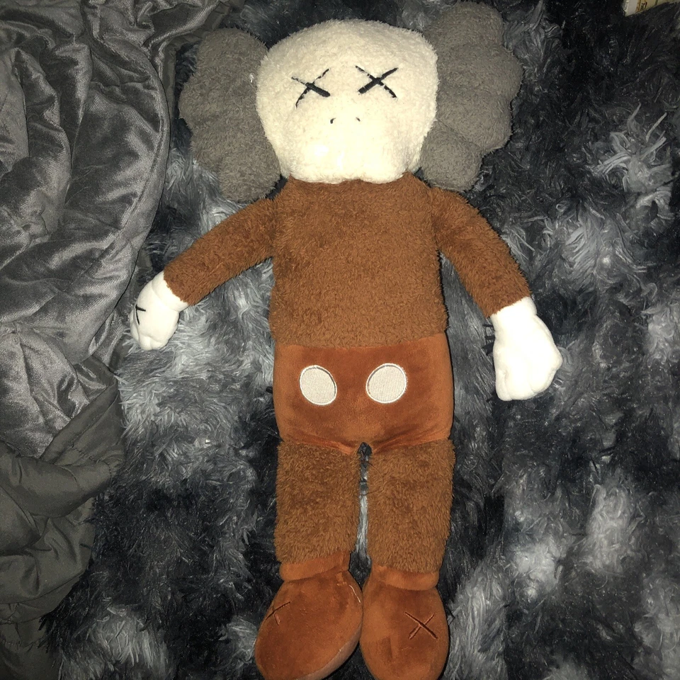Auténtico compañero de peluche Kaws Lane Crawford Foto 1 de 2
