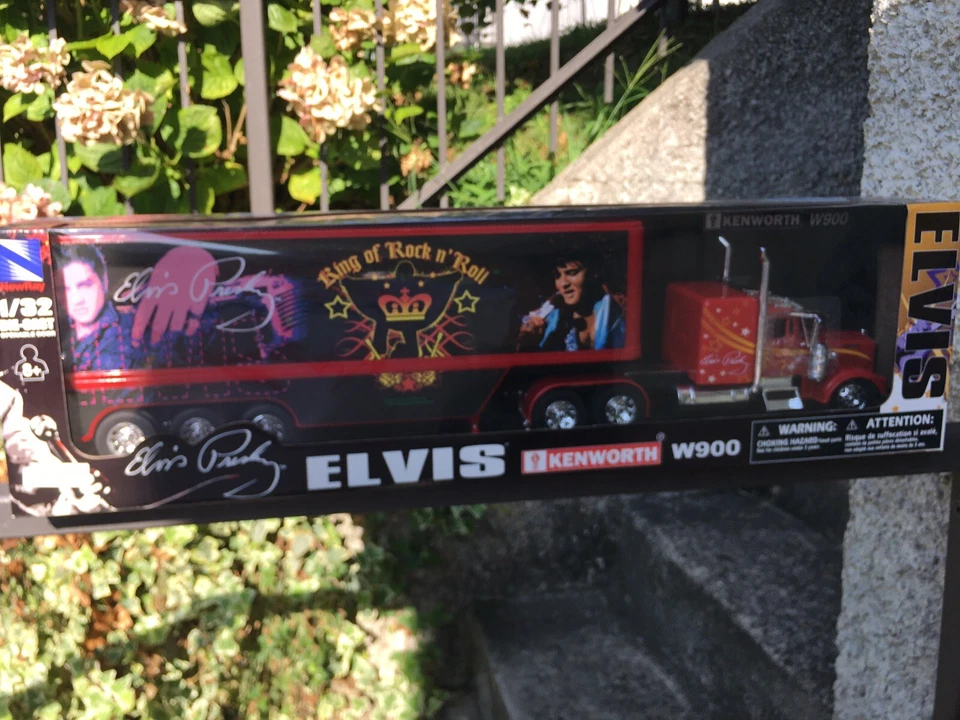 1:32 KENWORTH W900 Elvis Presley NEW - Immagine 1 di 4