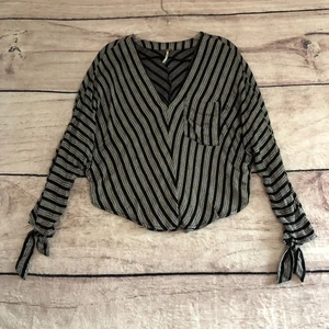 Free People Top XS Black Gray Morning Stripe Crop V Neck Dolman Tie Sleeve Rayon - Picture 1 of 13