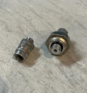 2007-2014 Genuine Toyota FJ Cruiser A/C Highside Valve & Sensor Main Line OEM - Picture 1 of 2