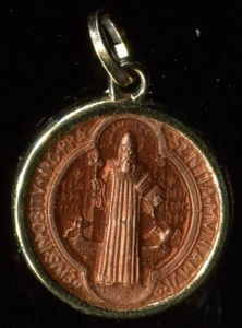 Medalla Esmaltada San Benito Exorcismo Católico - 0.85 pulgadas sin fianza - Imagen 1 de 2