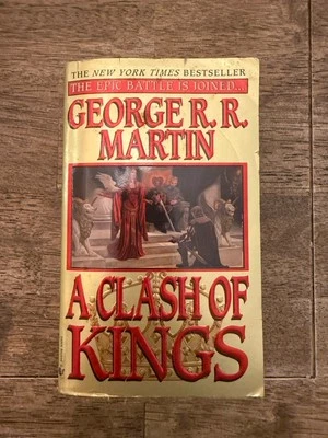 A Clash of Kings George RR Martin- MMPB  1st edition 10th printing (PB, 1999) Foto 1 de 4