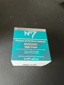 No7 Protect & Perfect crema notte avanzata intensa 1,69 oz - Foto 1 di 4